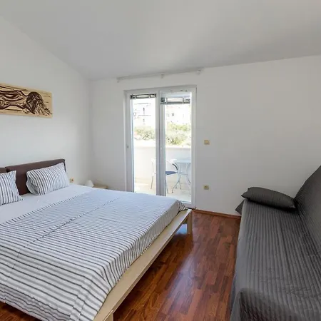 Panorama Apartment *