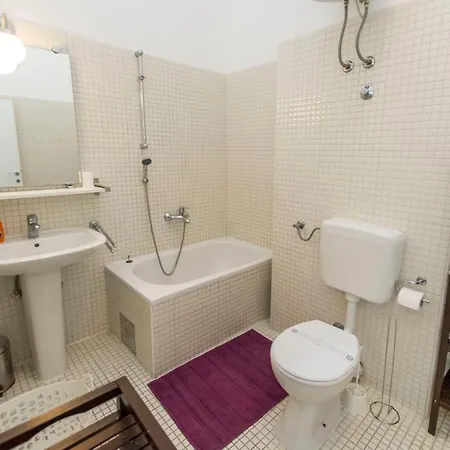 Panorama Apartment *